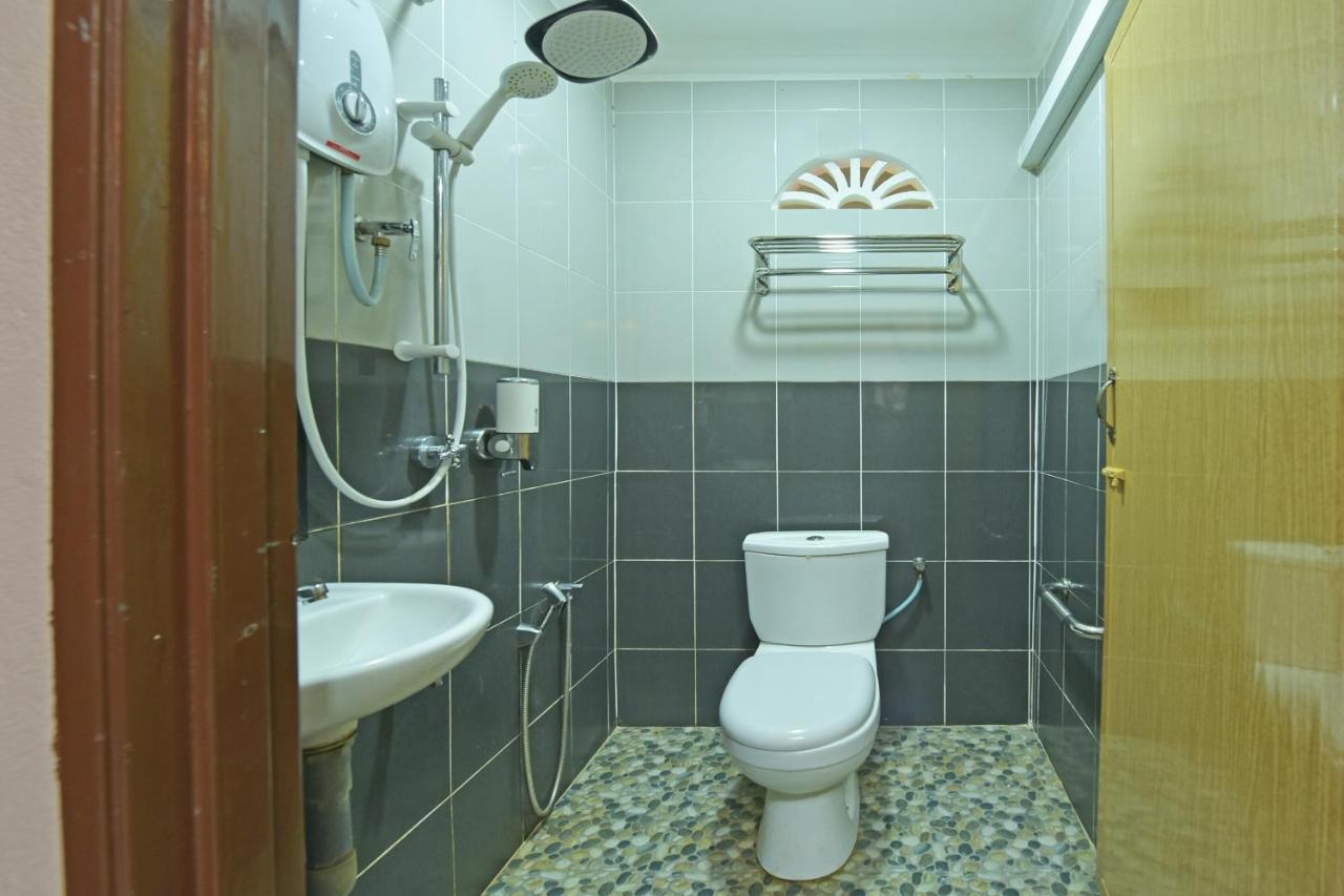 Oyo 90642 Twin Mutiara Chalet & Homestay Jeli Exterior foto