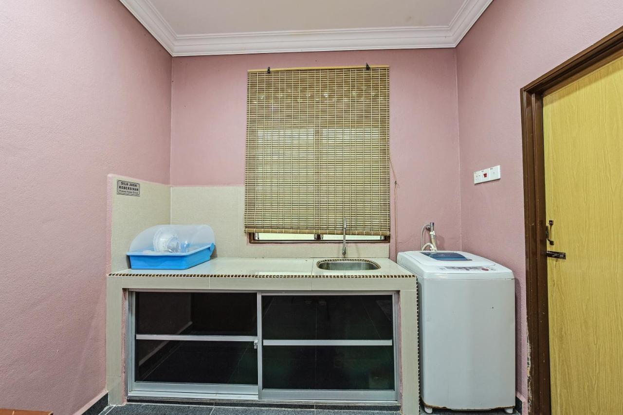 Oyo 90642 Twin Mutiara Chalet & Homestay Jeli Exterior foto