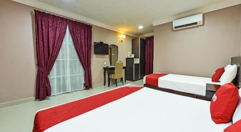 Oyo 90642 Twin Mutiara Chalet & Homestay Jeli Exterior foto