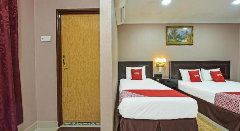 Oyo 90642 Twin Mutiara Chalet & Homestay Jeli Exterior foto